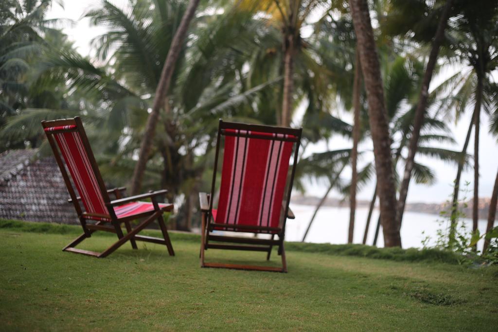 Hotel Chera Rocks Beach House Thottada Exterior foto