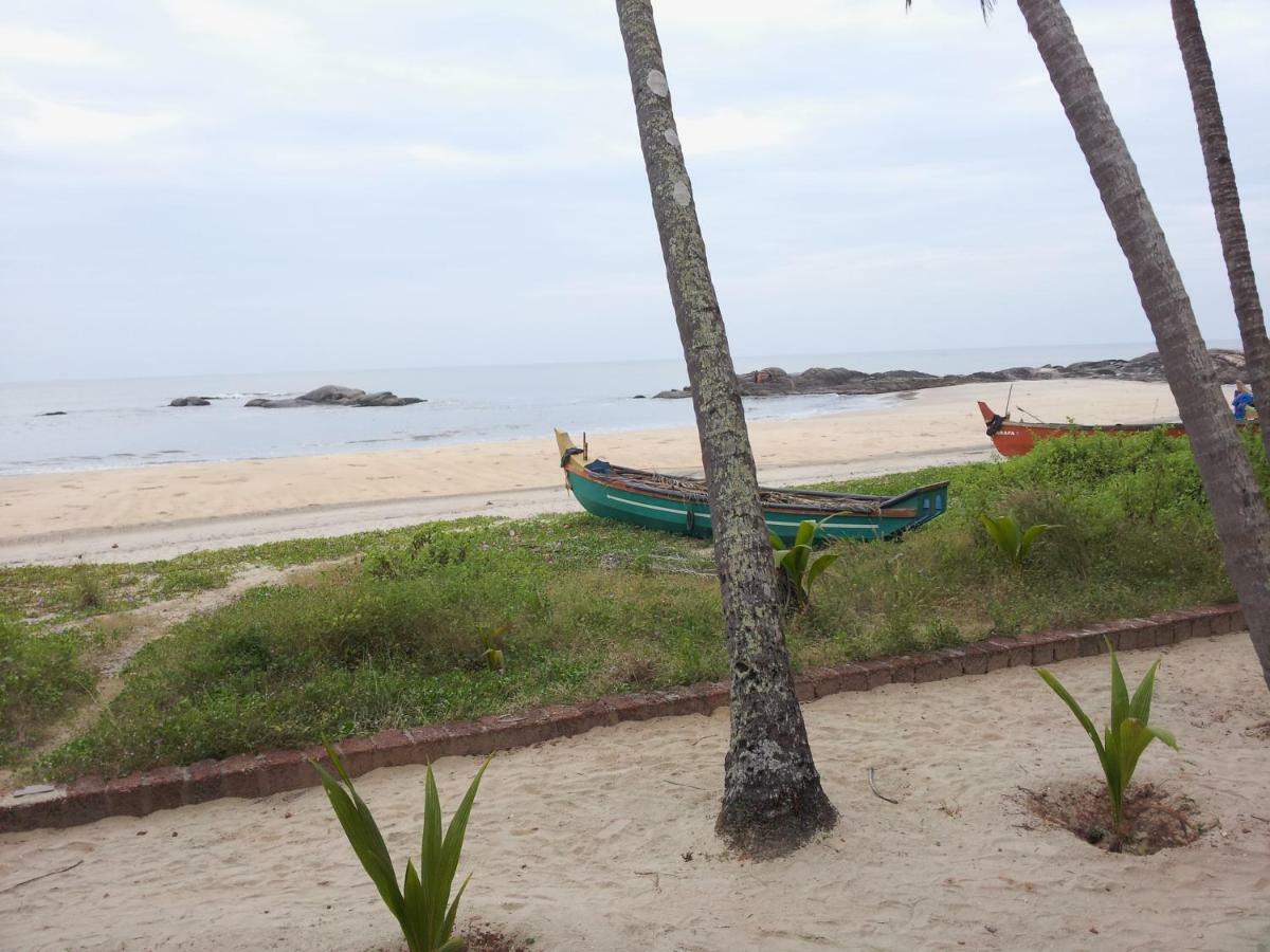 Hotel Chera Rocks Beach House Thottada Exterior foto